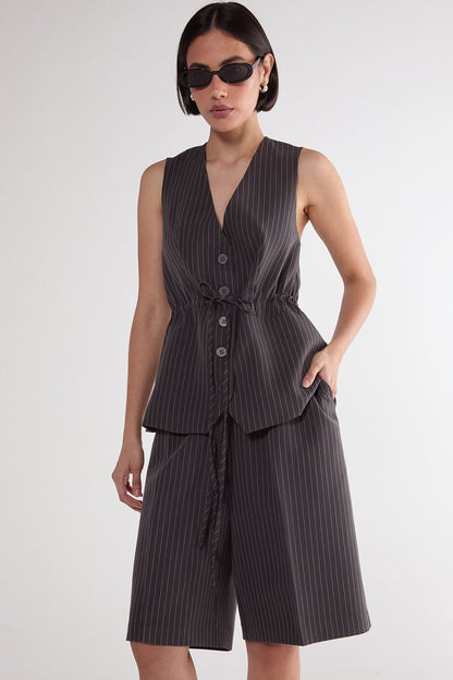 https://mediahub.prettylittlething.com/bgg26874_grey_xl_1
