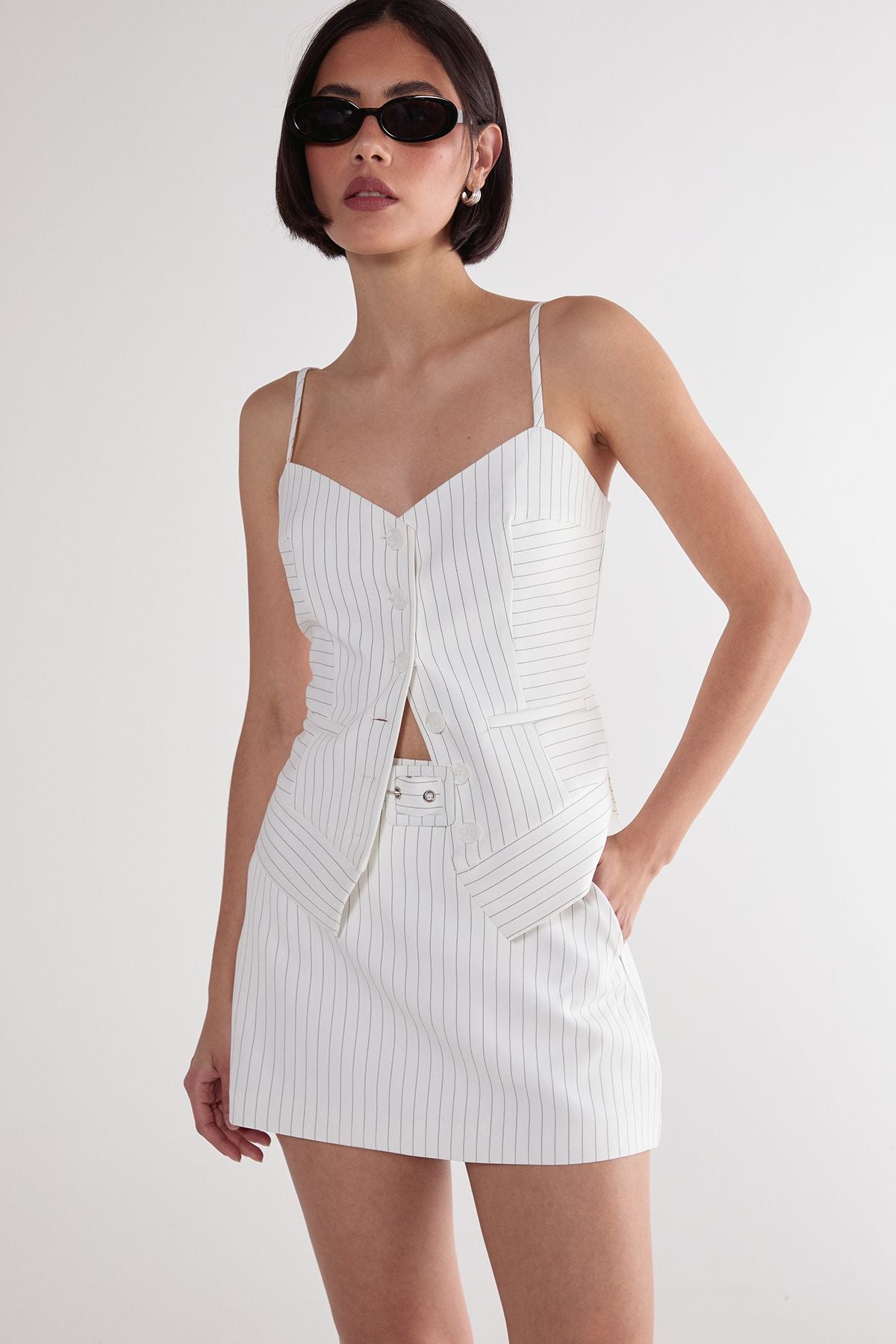 https://mediahub.prettylittlething.com/bgg26877_white_xl