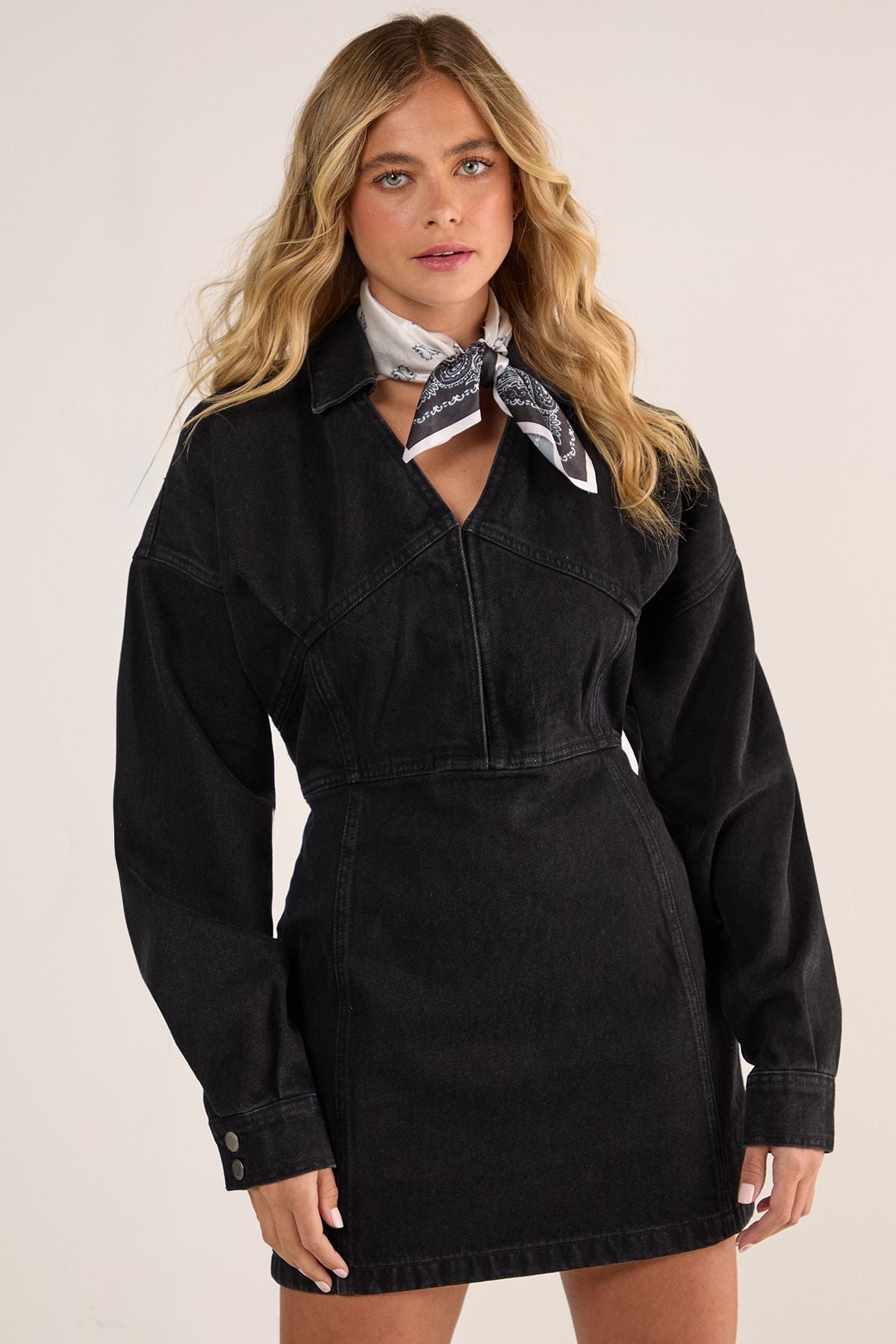 https://mediahub.prettylittlething.com/bgg26928_washed%20black_xl_1