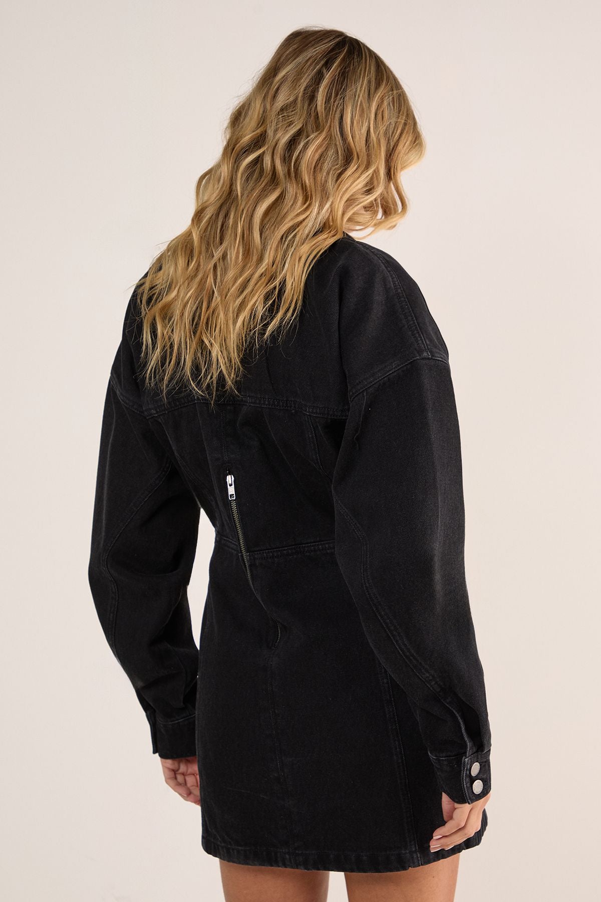 https://mediahub.prettylittlething.com/bgg26928_washed%20black_xl_3