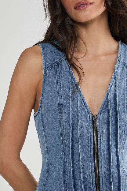 https://mediahub.prettylittlething.com/bgg26935_light%20wash_xl_4