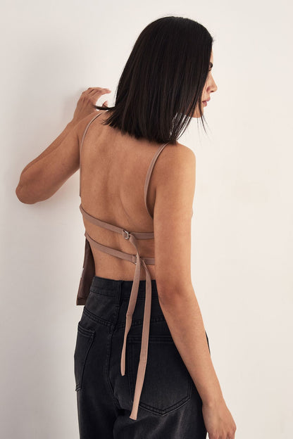 https://mediahub.prettylittlething.com/bgg27005_taupe_xl_3