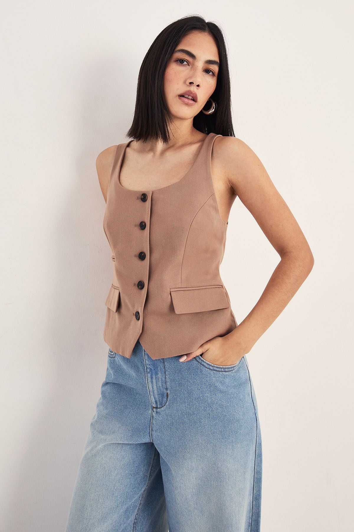 https://mediahub.prettylittlething.com/bgg27019_taupe_xl