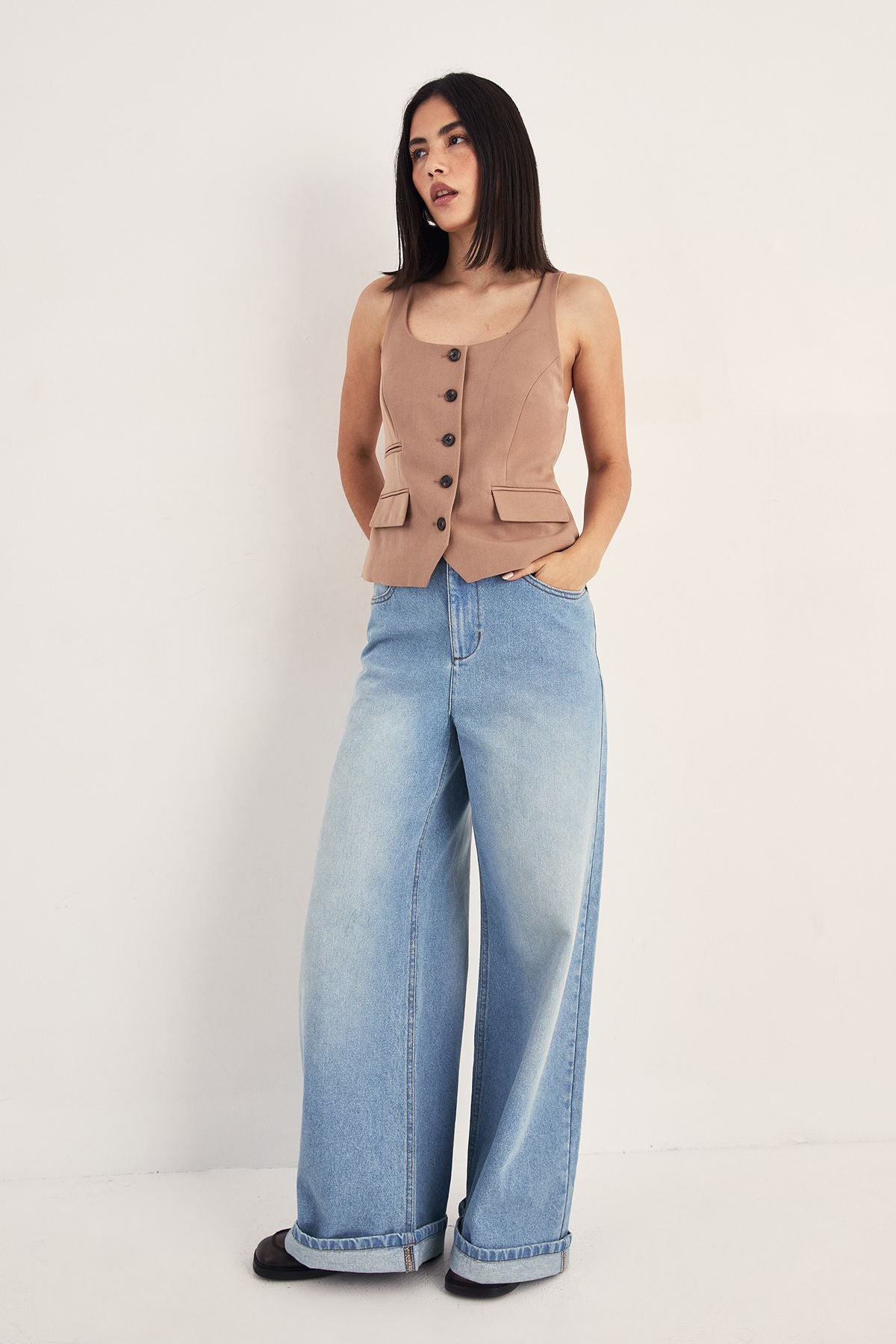 https://mediahub.prettylittlething.com/bgg27019_taupe_xl_1