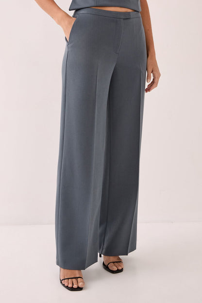 https://mediahub.prettylittlething.com/bgg27020_grey_xl_1