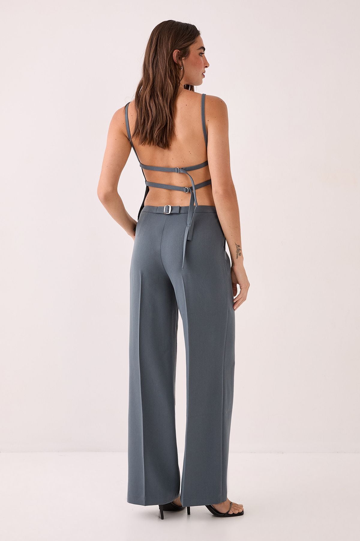 https://mediahub.prettylittlething.com/bgg27020_grey_xl_3