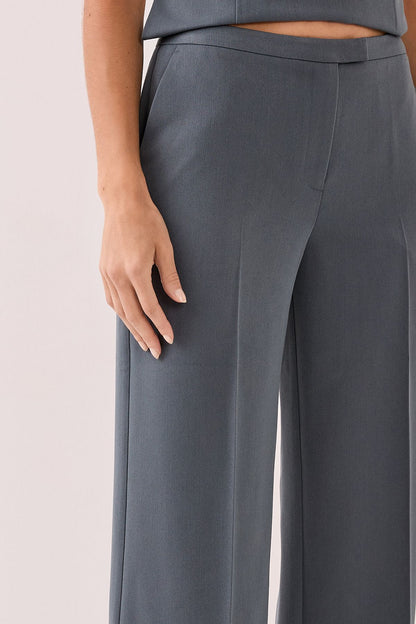 https://mediahub.prettylittlething.com/bgg27020_grey_xl_4