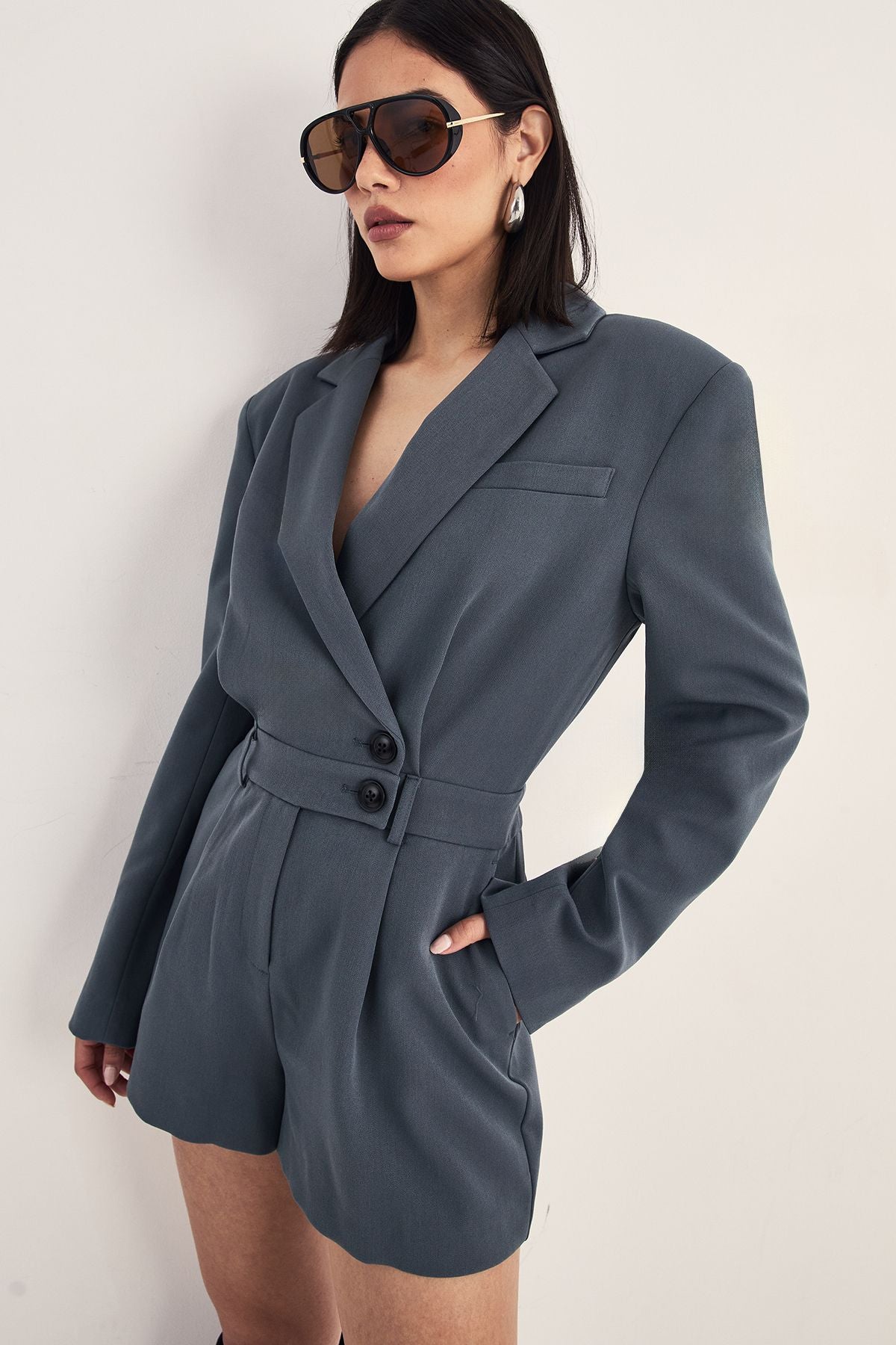 https://mediahub.prettylittlething.com/bgg27021_grey_xl_1
