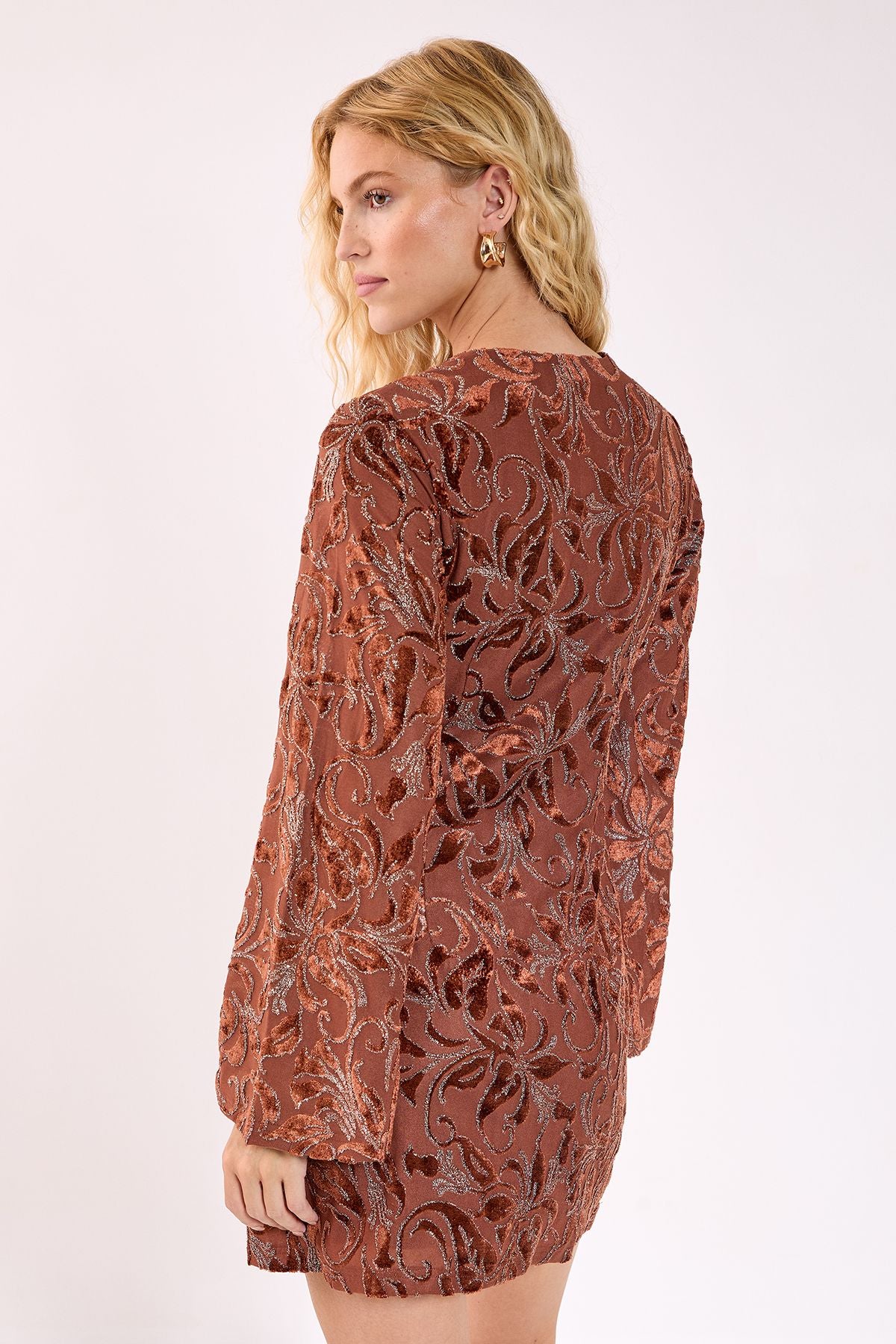 https://mediahub.prettylittlething.com/bgg27132_brown_xl_3