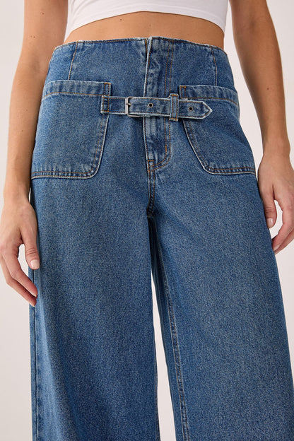 https://mediahub.prettylittlething.com/bgg27140_authentic%20midwash_xl_2