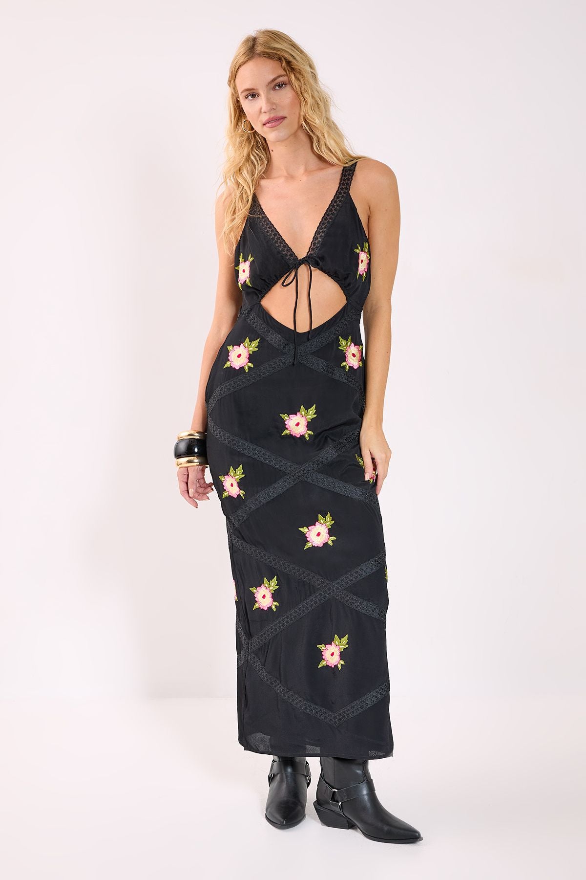 https://mediahub.prettylittlething.com/bgg27301_black_xl