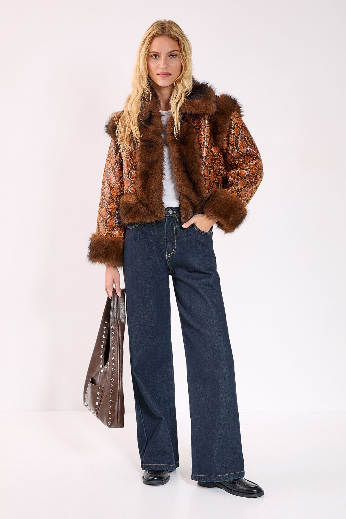 https://mediahub.prettylittlething.com/bgg27319_brown_xl_1