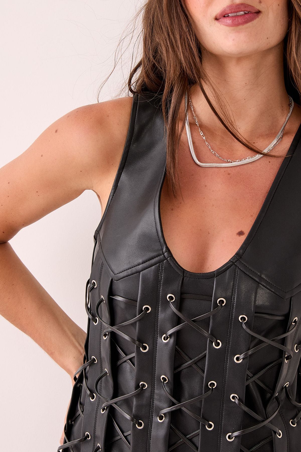 https://mediahub.prettylittlething.com/bgg27362_black_xl_4