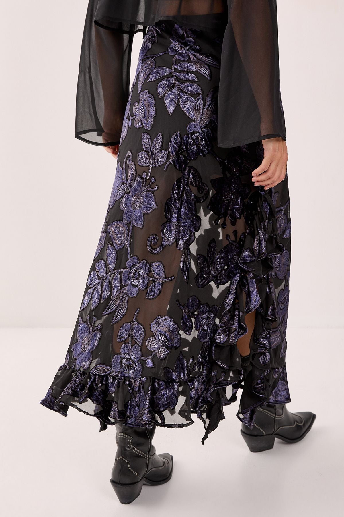 https://mediahub.prettylittlething.com/bgg27400_black_xl_3