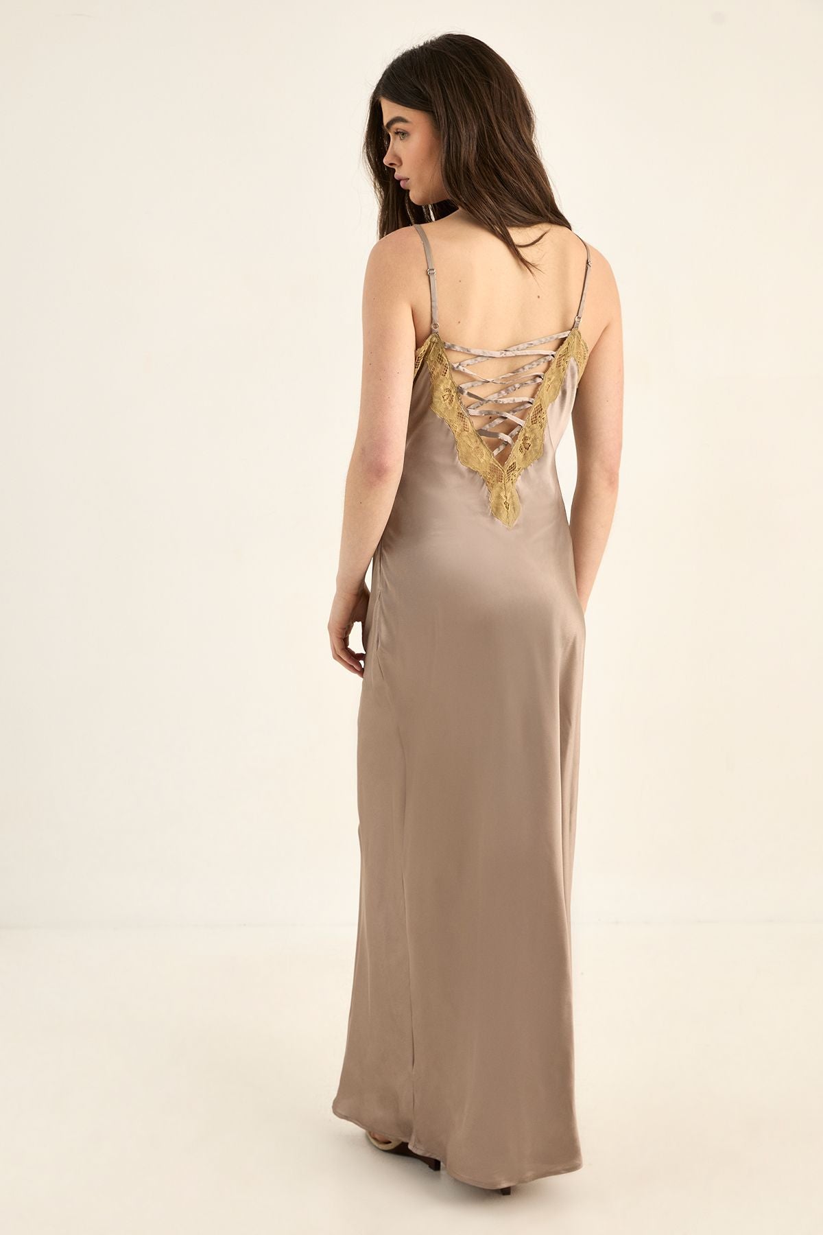 https://mediahub.prettylittlething.com/bgg27426_mauve_xl_3