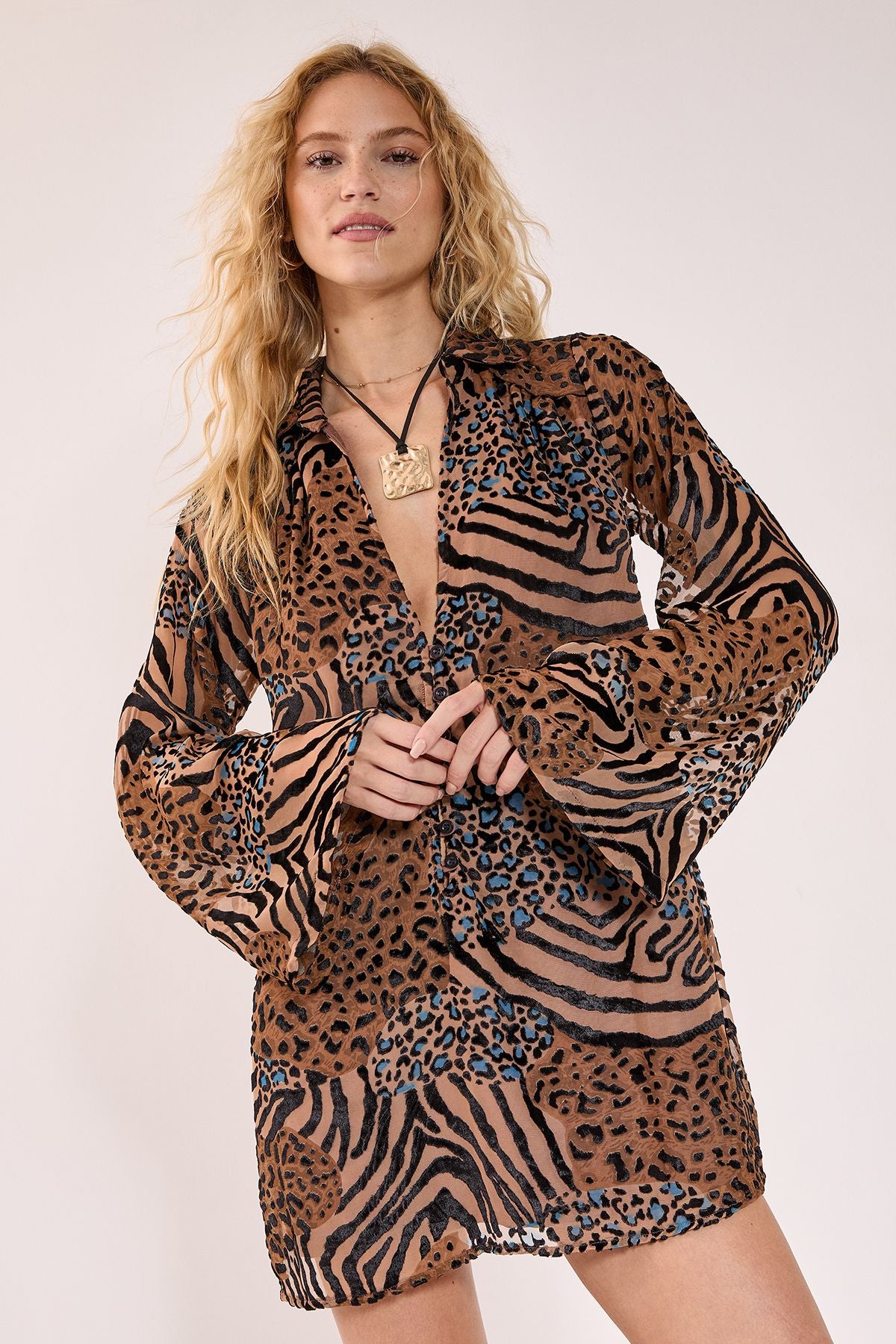 https://mediahub.prettylittlething.com/bgg27458_tan_xl