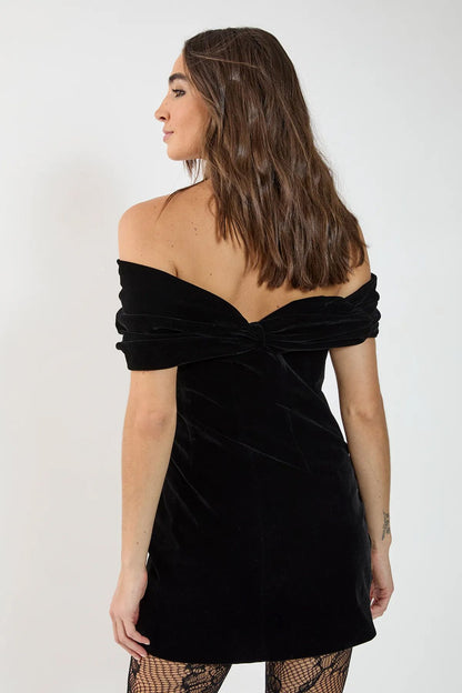 https://mediahub.prettylittlething.com/bgg27460_black_xl_3