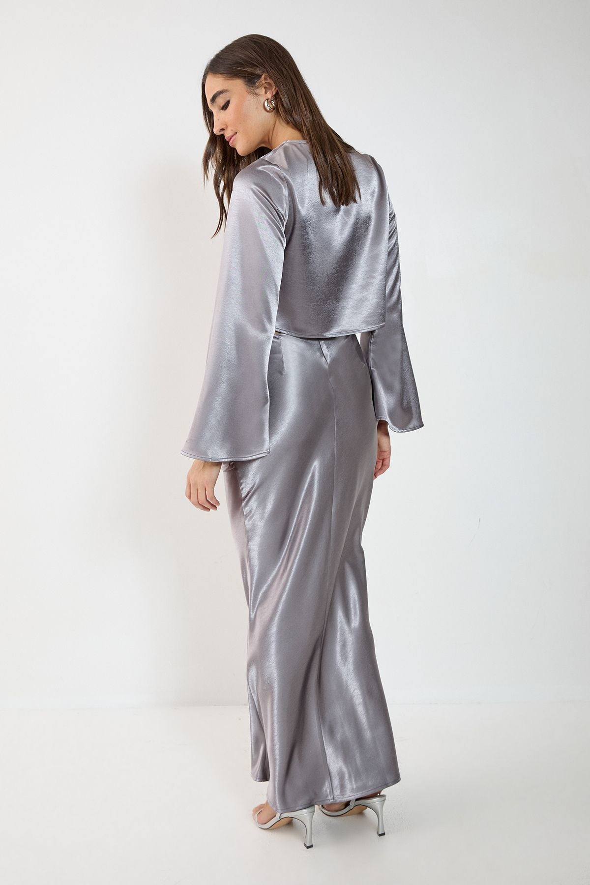 https://mediahub.prettylittlething.com/bgg27621_silver_xl_3