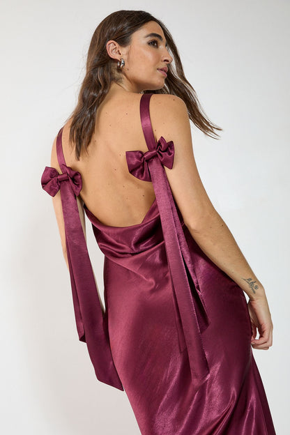 https://mediahub.prettylittlething.com/bgg27626_wine_xl_4