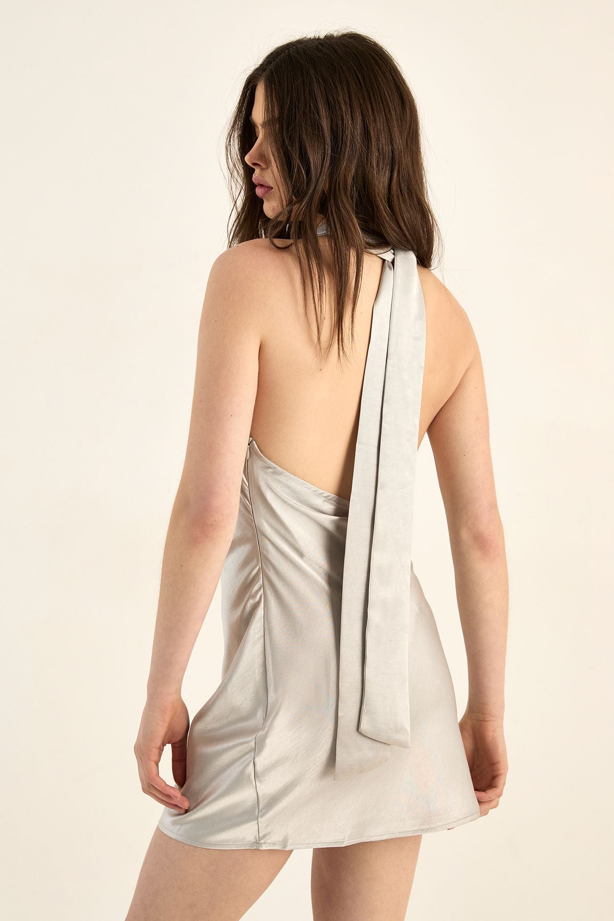 https://mediahub.prettylittlething.com/bgg27683_silver_xl_3
