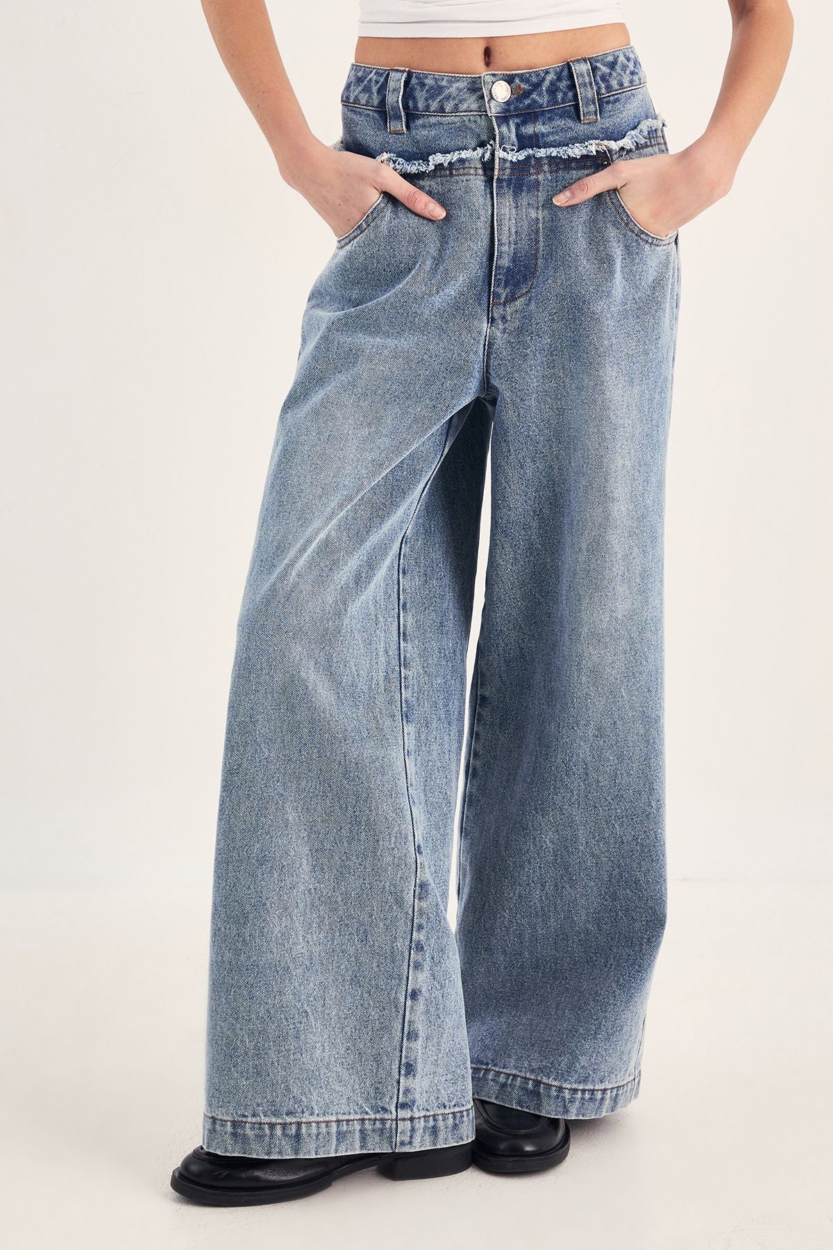 https://mediahub.prettylittlething.com/bgg27733_authentic%20midwash_xl_1