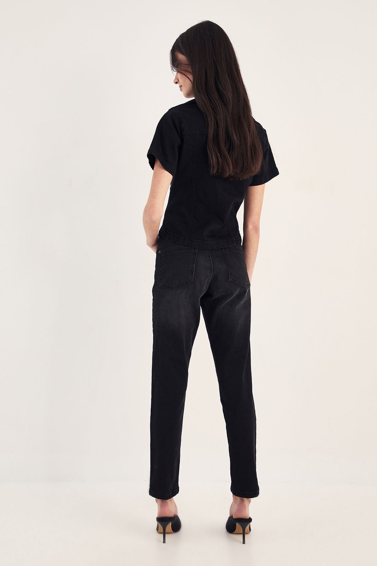 https://mediahub.prettylittlething.com/bgg27741_washed%20black_xl_3