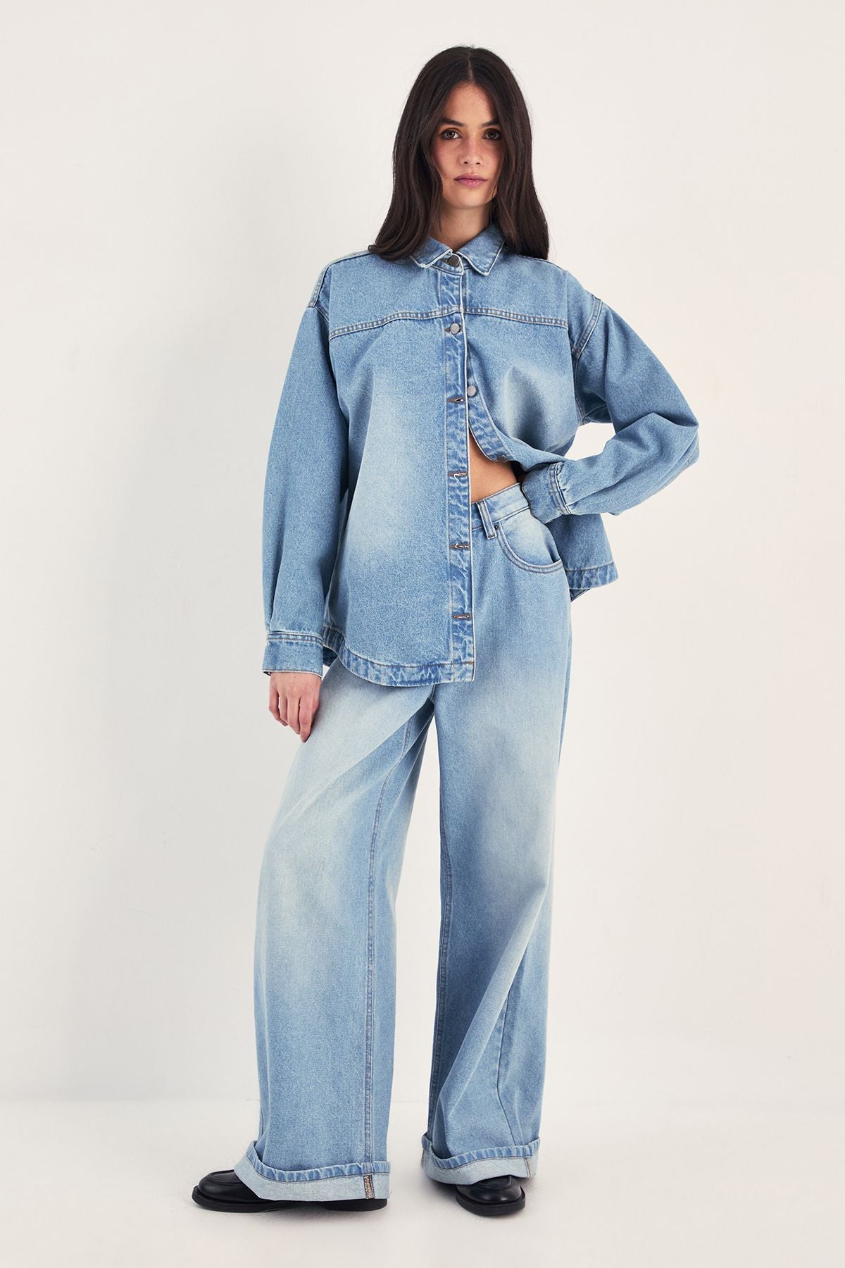 https://mediahub.prettylittlething.com/bgg27752_pale%20wash_xl_1