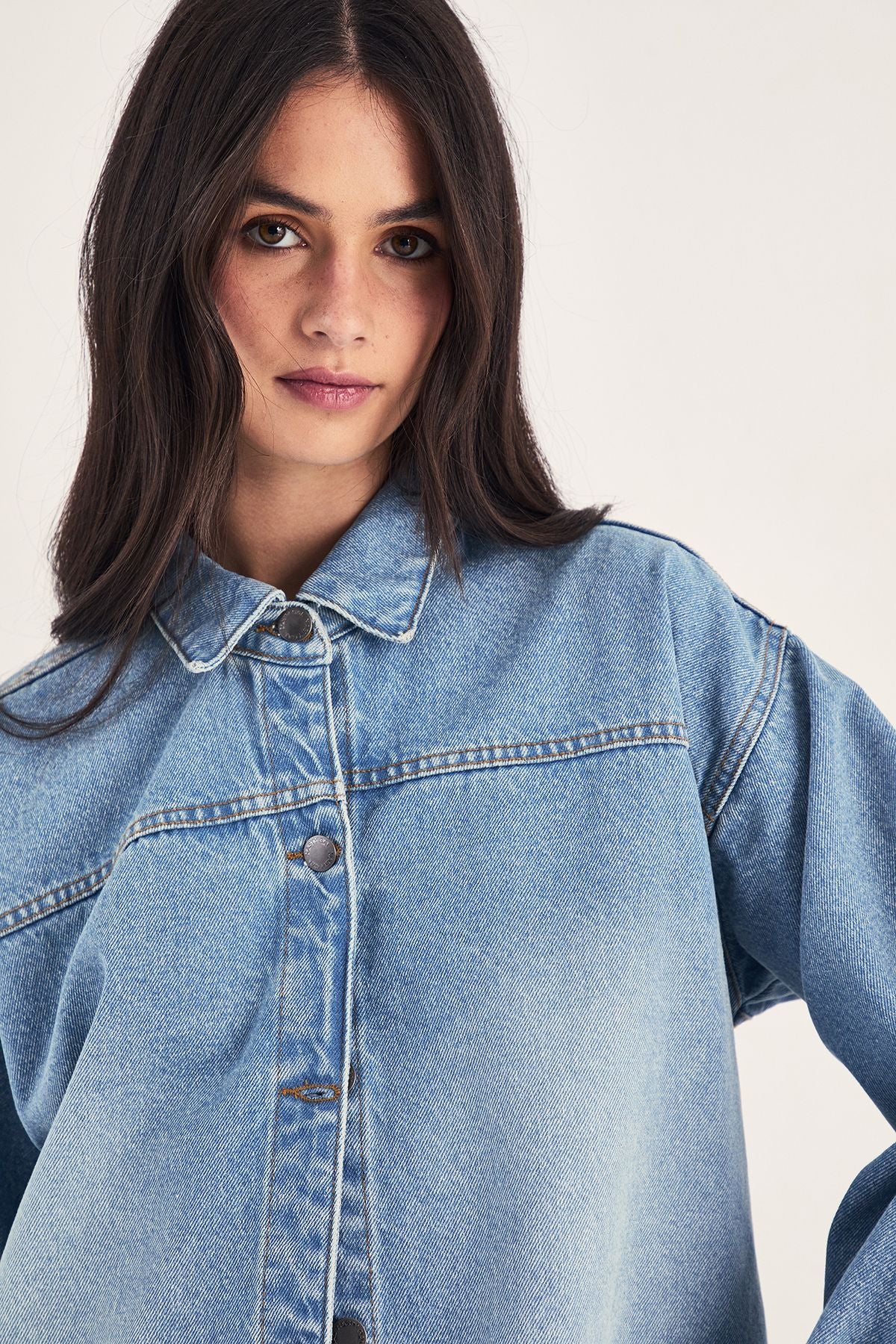 https://mediahub.prettylittlething.com/bgg27752_pale%20wash_xl_2