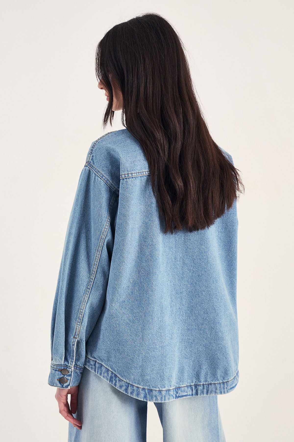 https://mediahub.prettylittlething.com/bgg27752_pale%20wash_xl_3