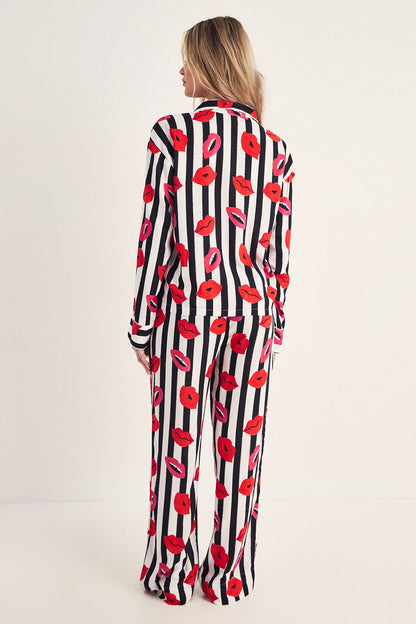 https://mediahub.prettylittlething.com/bgg27796_red_xl_3