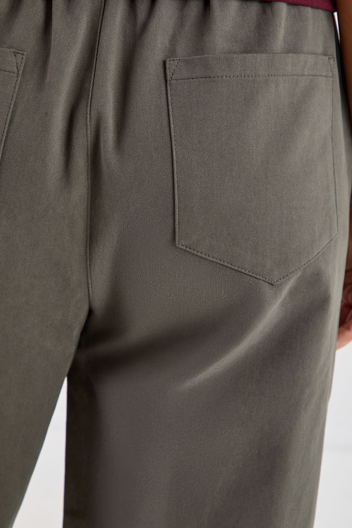 https://mediahub.prettylittlething.com/bgg27812_khaki_xl_2