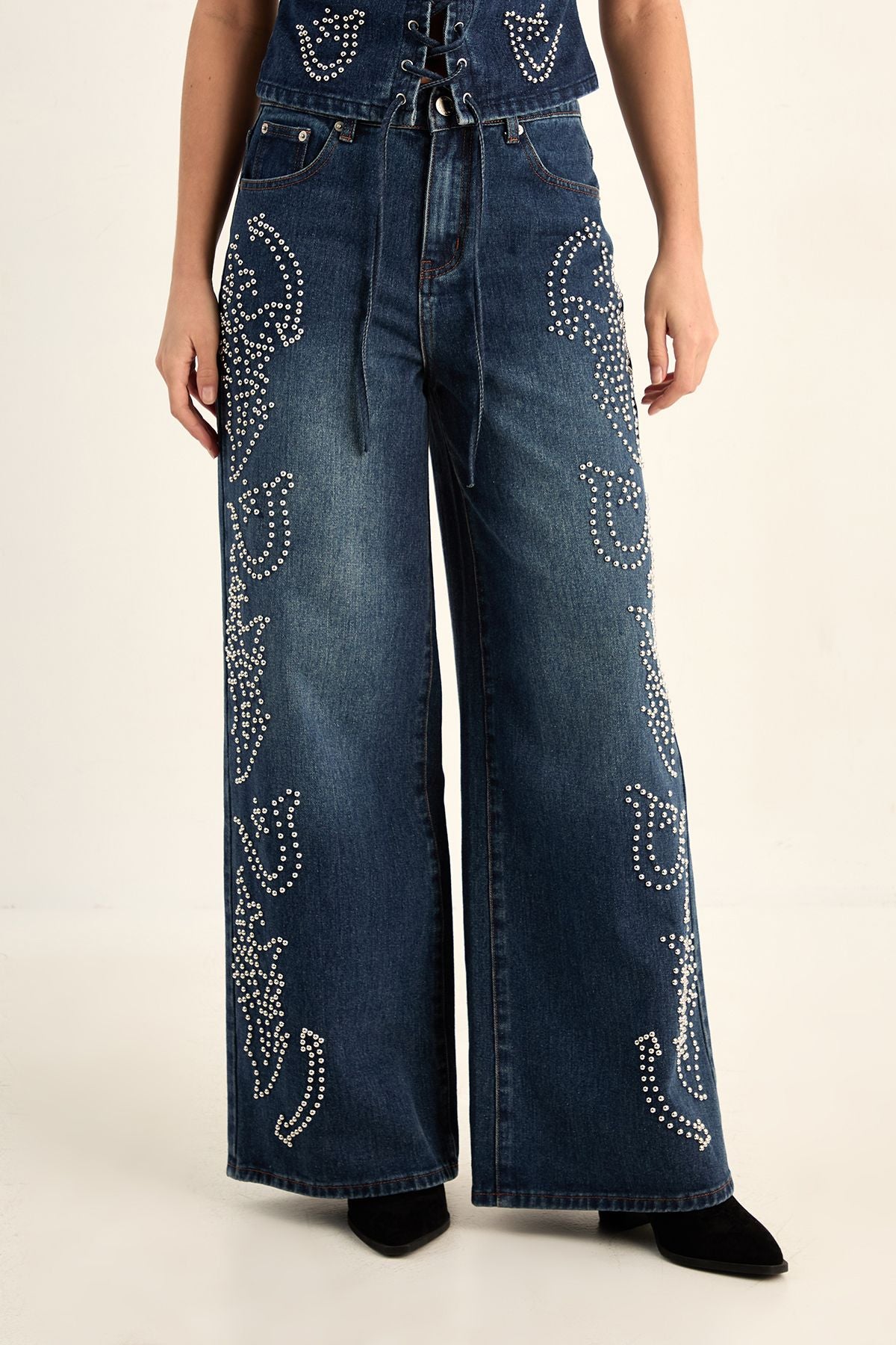 https://mediahub.prettylittlething.com/bgg27833_authentic%20midwash_xl_1