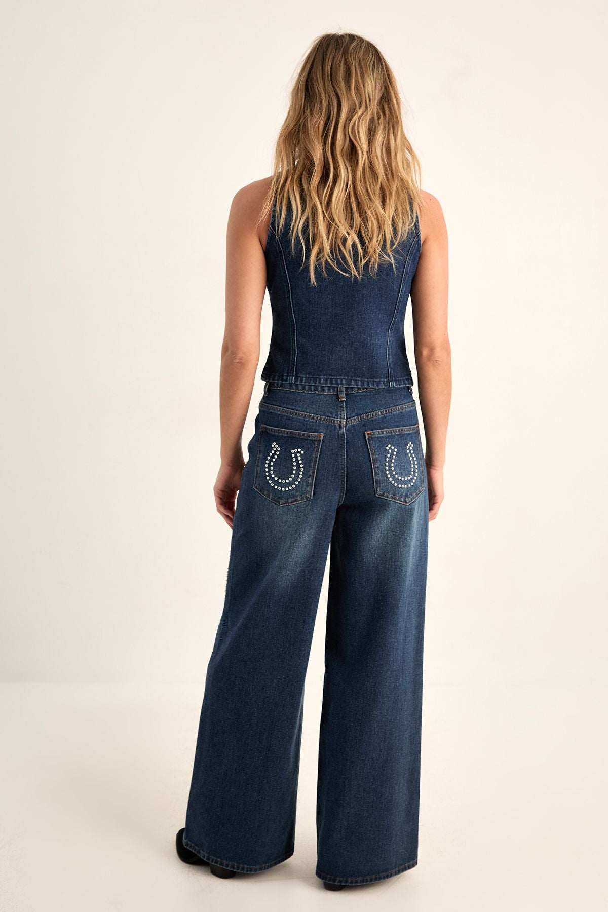 https://mediahub.prettylittlething.com/bgg27833_authentic%20midwash_xl_3