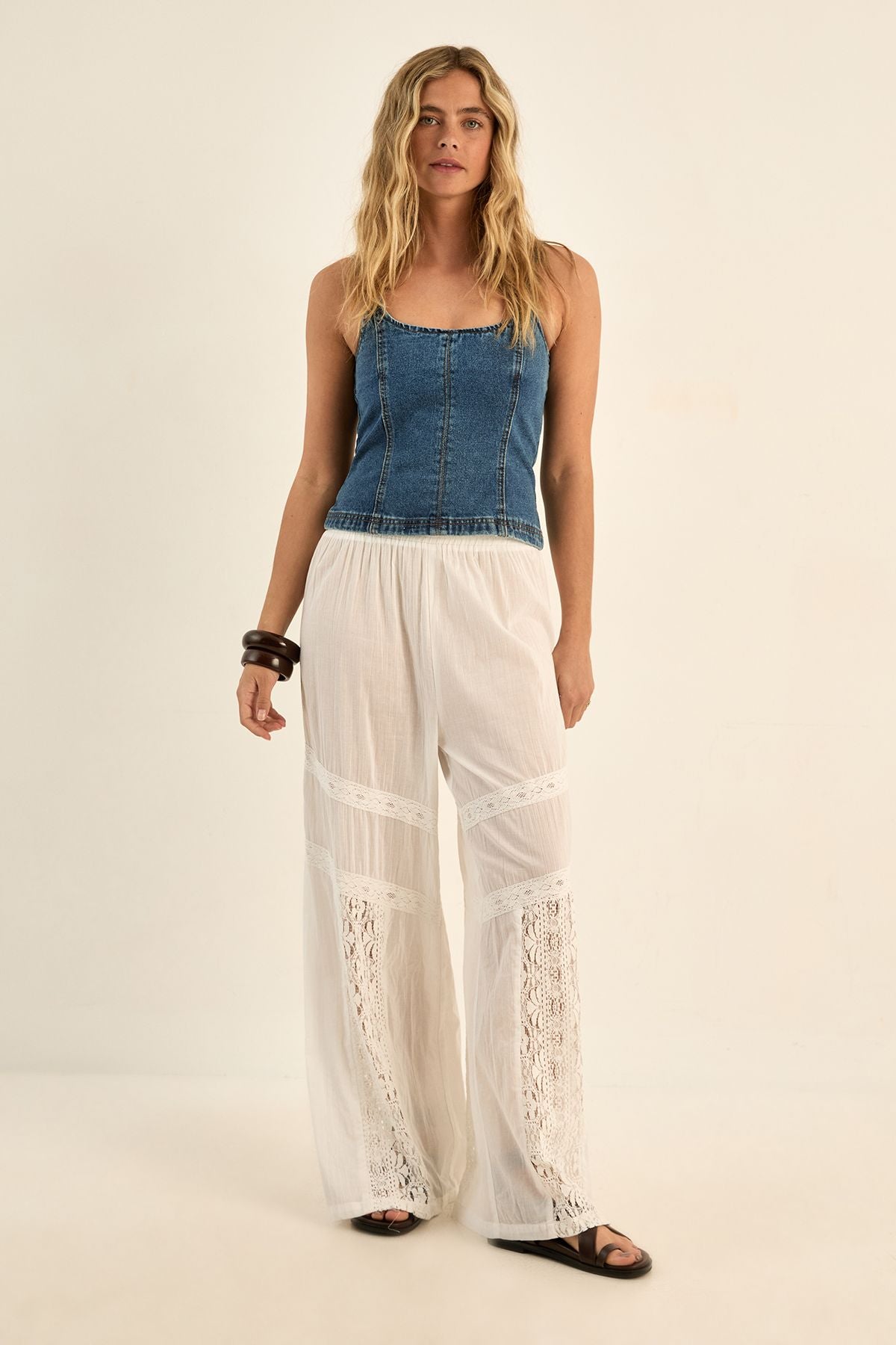 https://mediahub.prettylittlething.com/bgg27839_authentic%20midwash_xl_1
