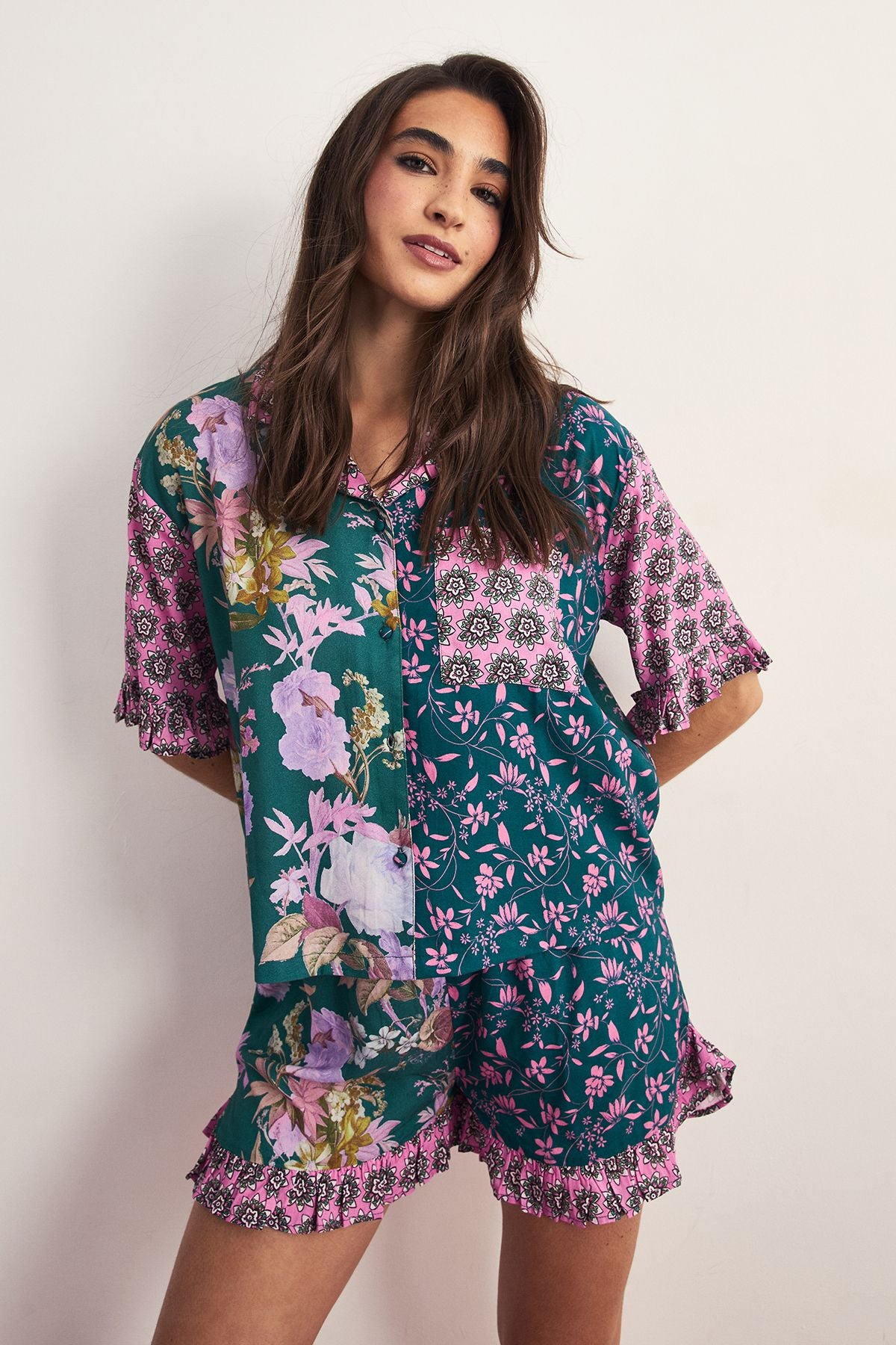 https://mediahub.prettylittlething.com/bgg27842_green_xl