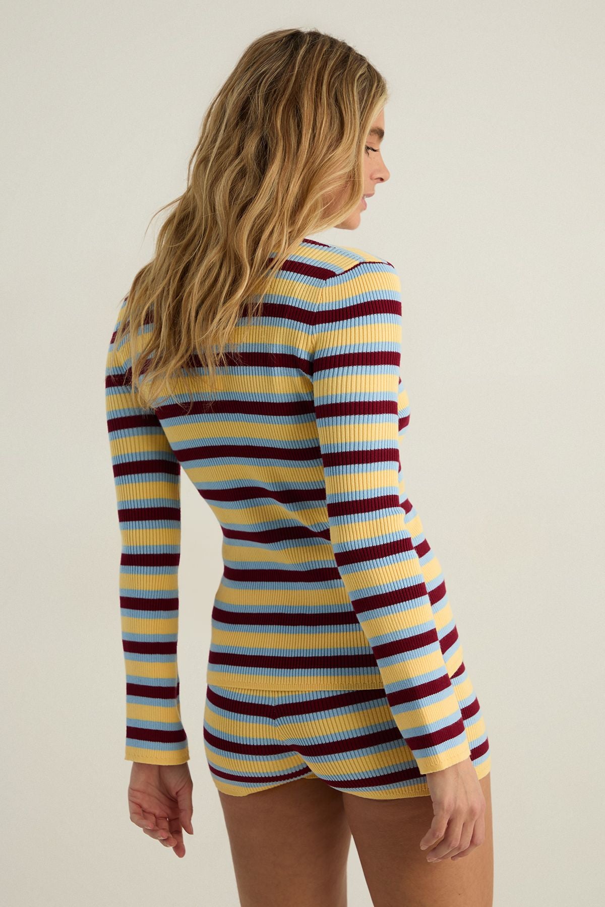https://mediahub.prettylittlething.com/bgg27858_yellow_xl_2
