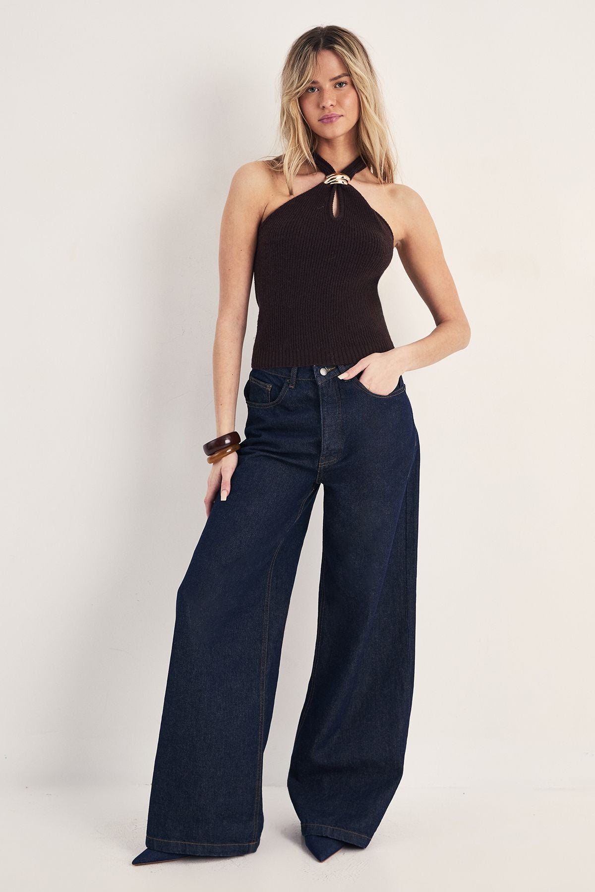 https://mediahub.prettylittlething.com/bgg27900_brown_xl_1