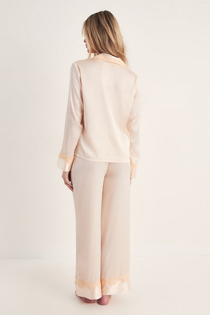 https://mediahub.prettylittlething.com/bgg27915_champagne_xl_3