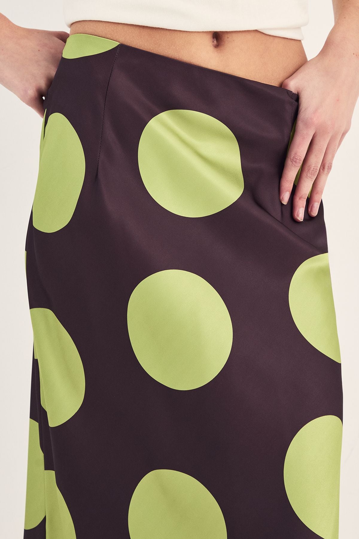 https://mediahub.prettylittlething.com/bgg27921_chocolate_xl_2