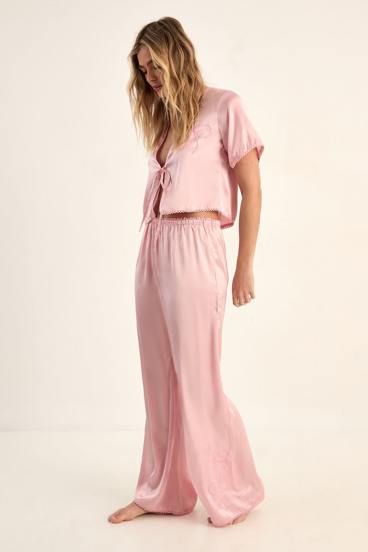 https://mediahub.prettylittlething.com/bgg27938_pink_xl_2