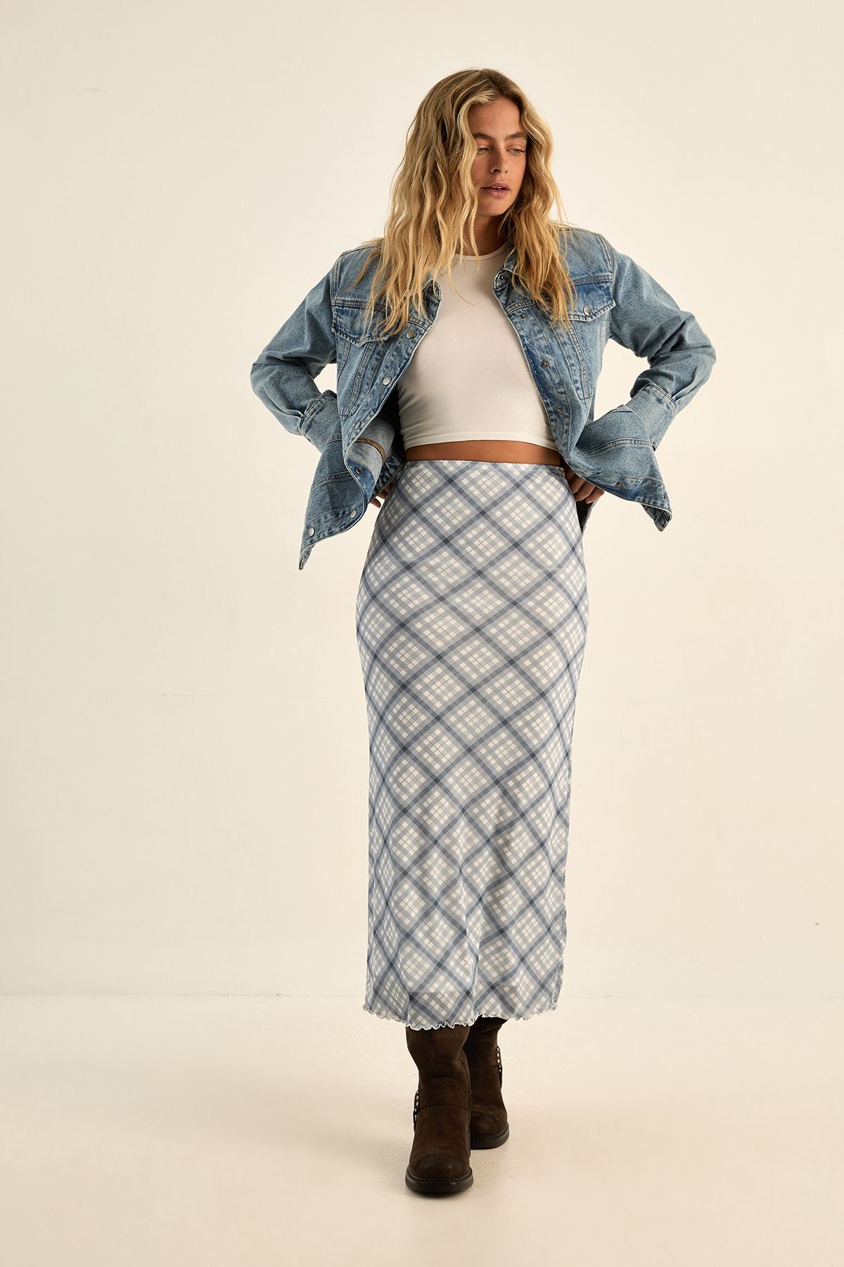 https://mediahub.prettylittlething.com/bgg28083_light%20blue_xl