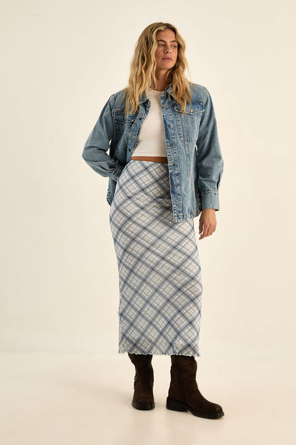 https://mediahub.prettylittlething.com/bgg28083_light%20blue_xl_3
