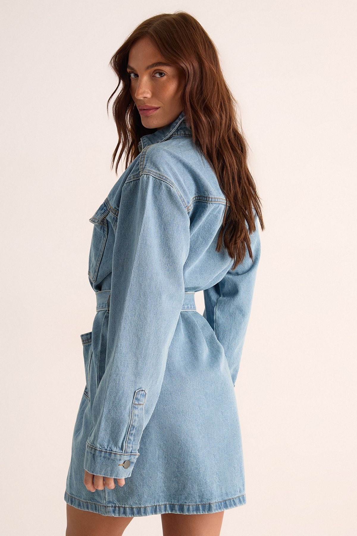 https://mediahub.prettylittlething.com/bgg28128_bleach%20wash_xl_1