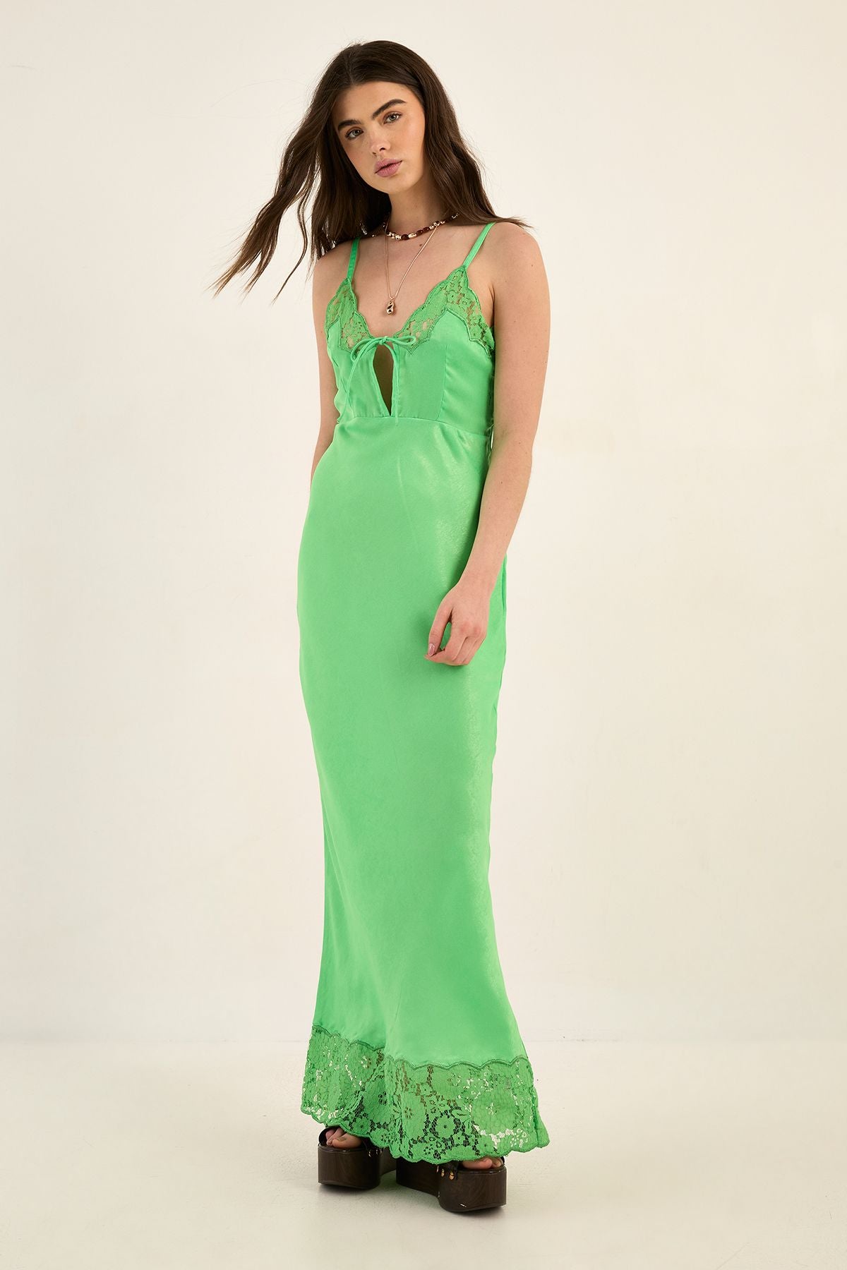 https://mediahub.prettylittlething.com/bgg28166_apple%20green_xl