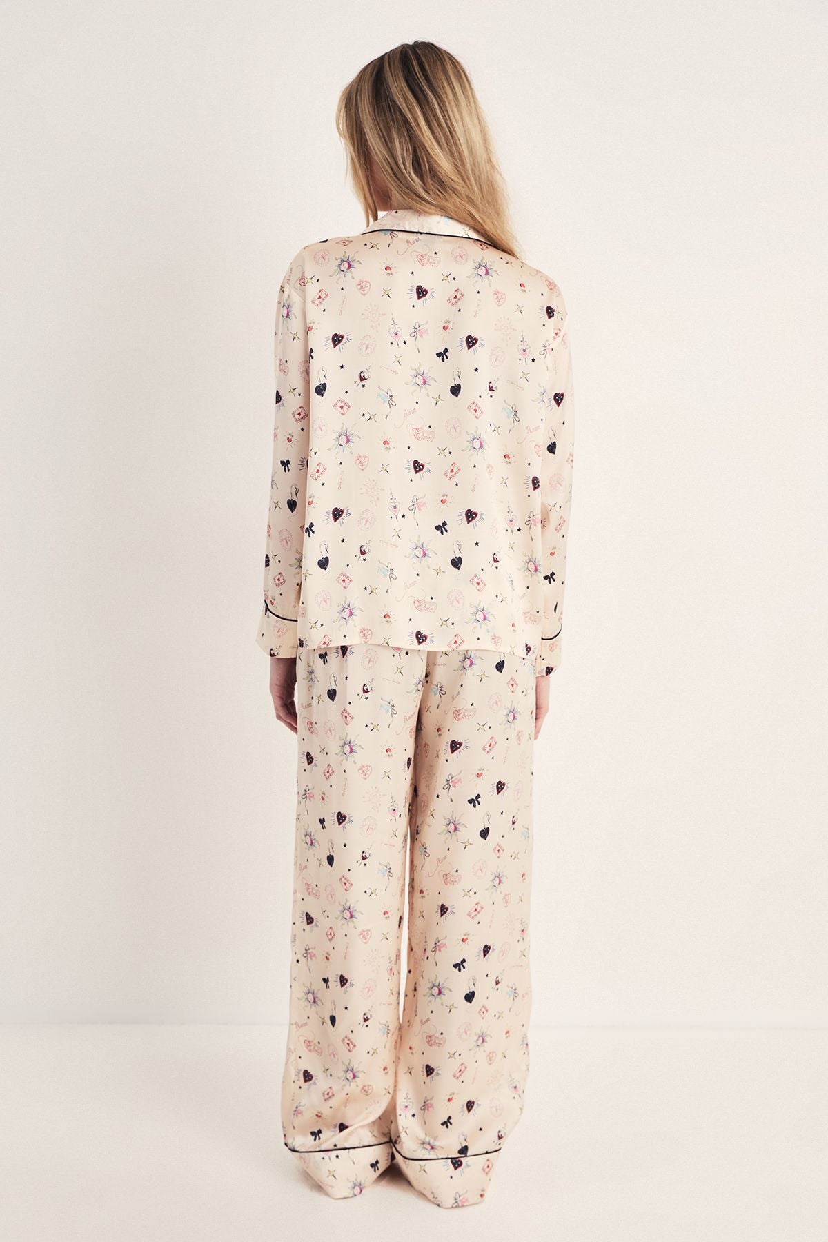https://mediahub.prettylittlething.com/bgg28187_white_xl_3