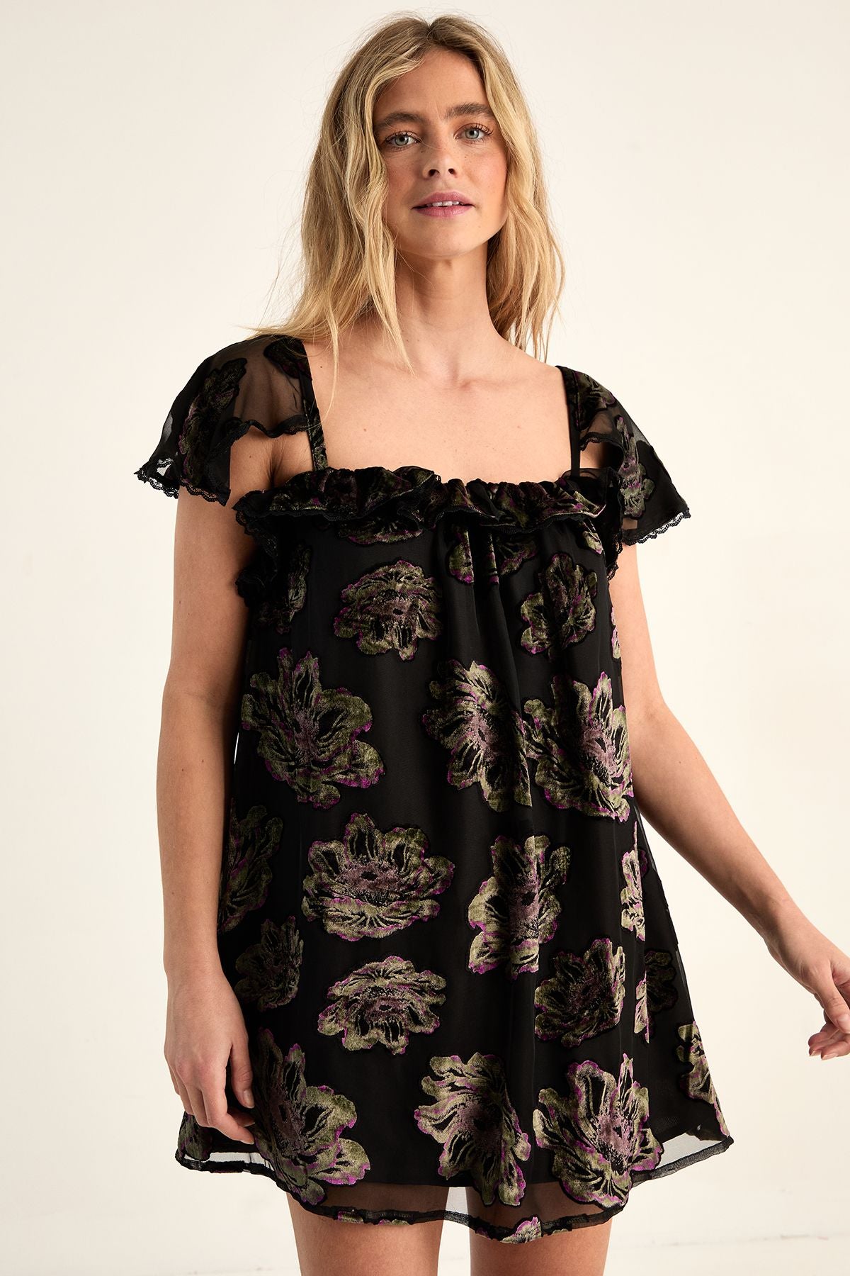 https://mediahub.prettylittlething.com/bgg28233_black_xl_1