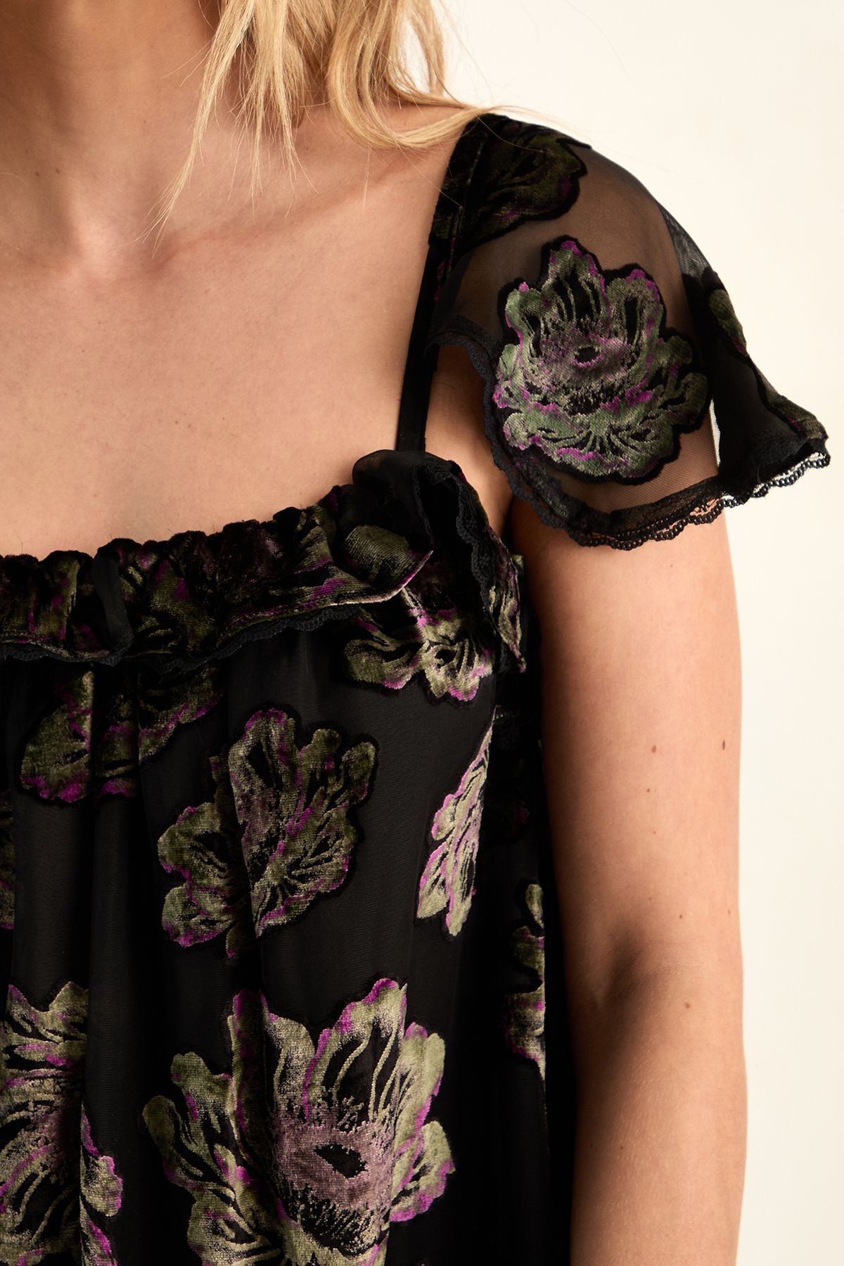 https://mediahub.prettylittlething.com/bgg28233_black_xl_4