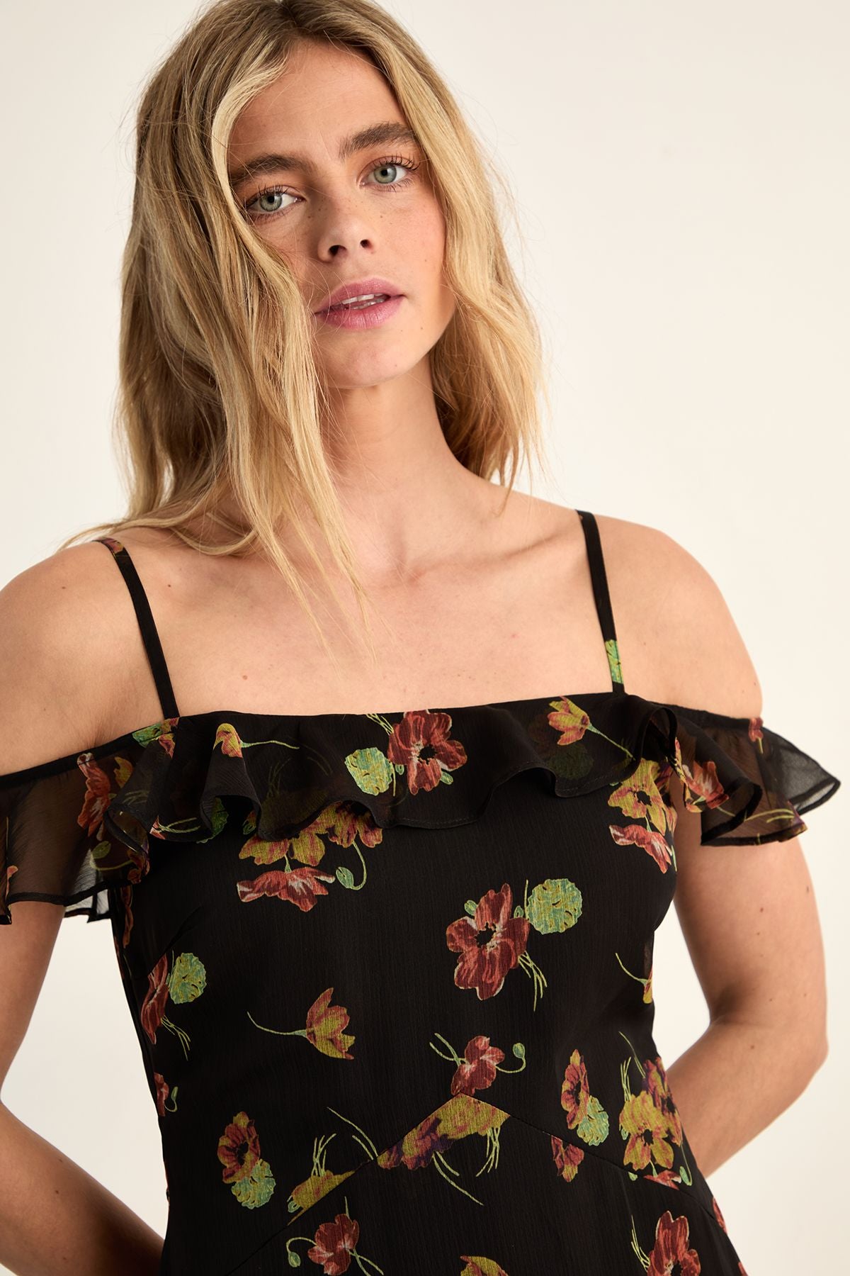 https://mediahub.prettylittlething.com/bgg28242_black_xl_1