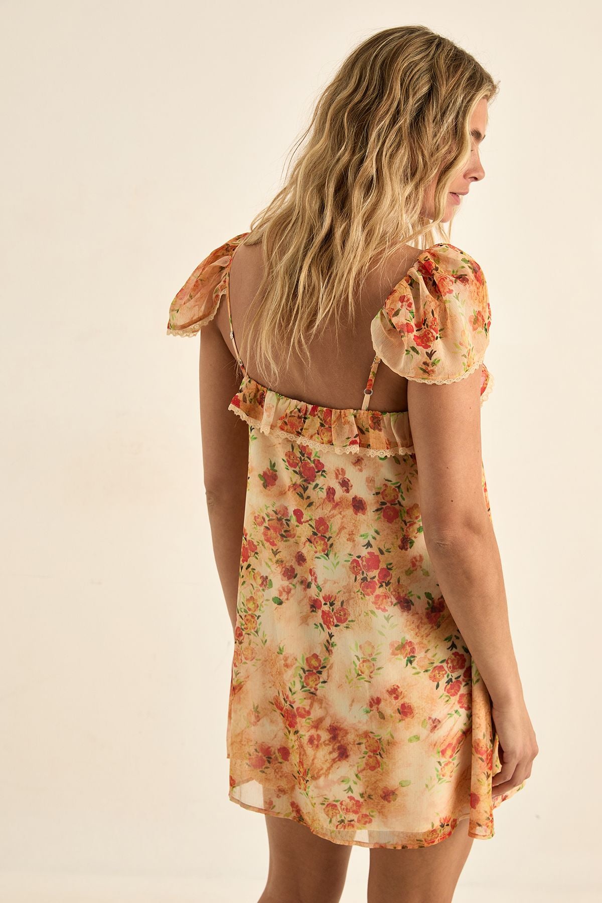 https://mediahub.prettylittlething.com/bgg28243_orange_xl_3