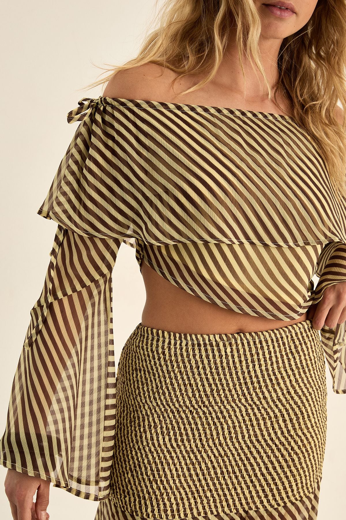 https://mediahub.prettylittlething.com/bgg28266_lemon_xl_1
